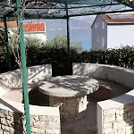 8 Apartman