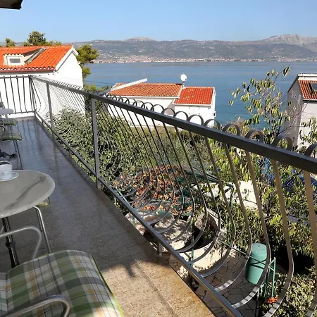 8 Trogir