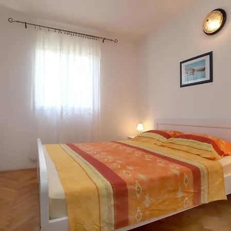8 Trogir
